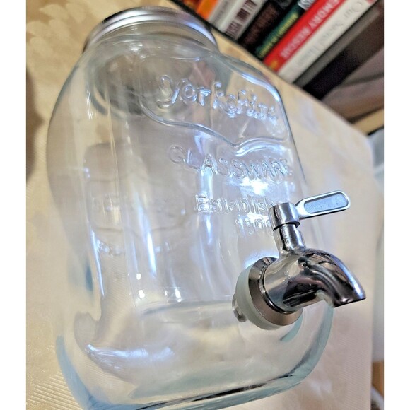 Yorkshire Glassware 2 Gal Cold Beverage Dispenser with Spigot & Center Ice Block - Picture 3 of 15